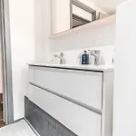 Lejlighed Modern 2-bedroom Getaway In The Heart Of Gent