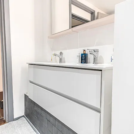 Apartment Modern 2-bedroom Getaway In The Heart Of Ghent