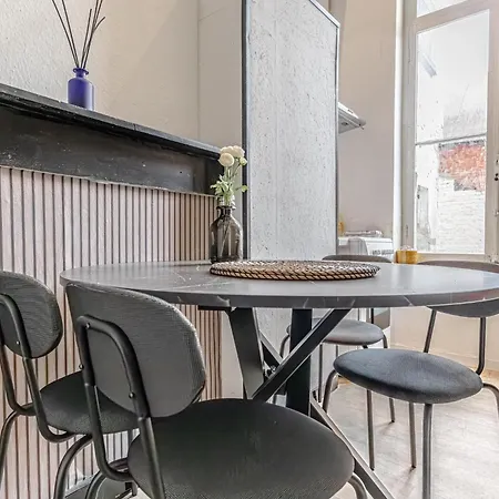 Modern 2-bedroom Getaway In The Heart Of Apartment *