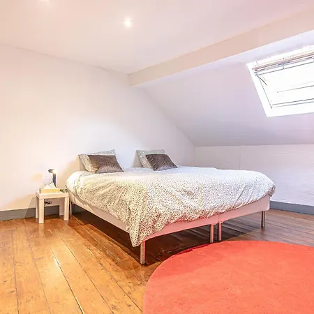 Modern 2-bedroom Getaway In The Heart Of Apartamento