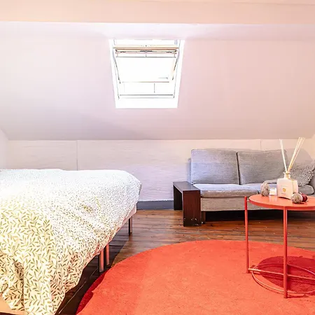 Modern 2-bedroom Getaway In The Heart Of Gent
