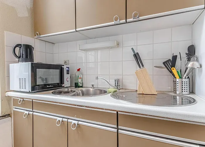 Modern 2-bedroom Getaway In The Heart Of * Gent