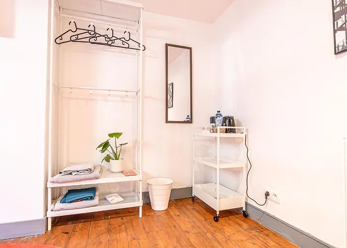 Modern 2-bedroom Getaway In The Heart Of 公寓 根特